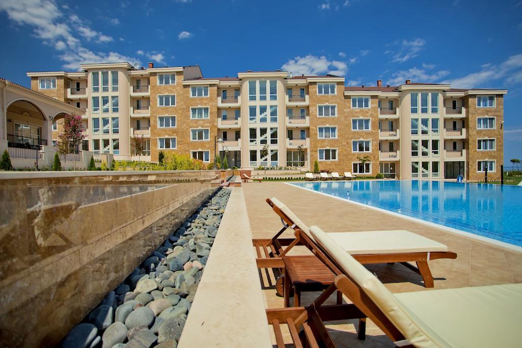 Apartments Atia เชอร์โนโมเรทส์ ภายนอก รูปภาพ