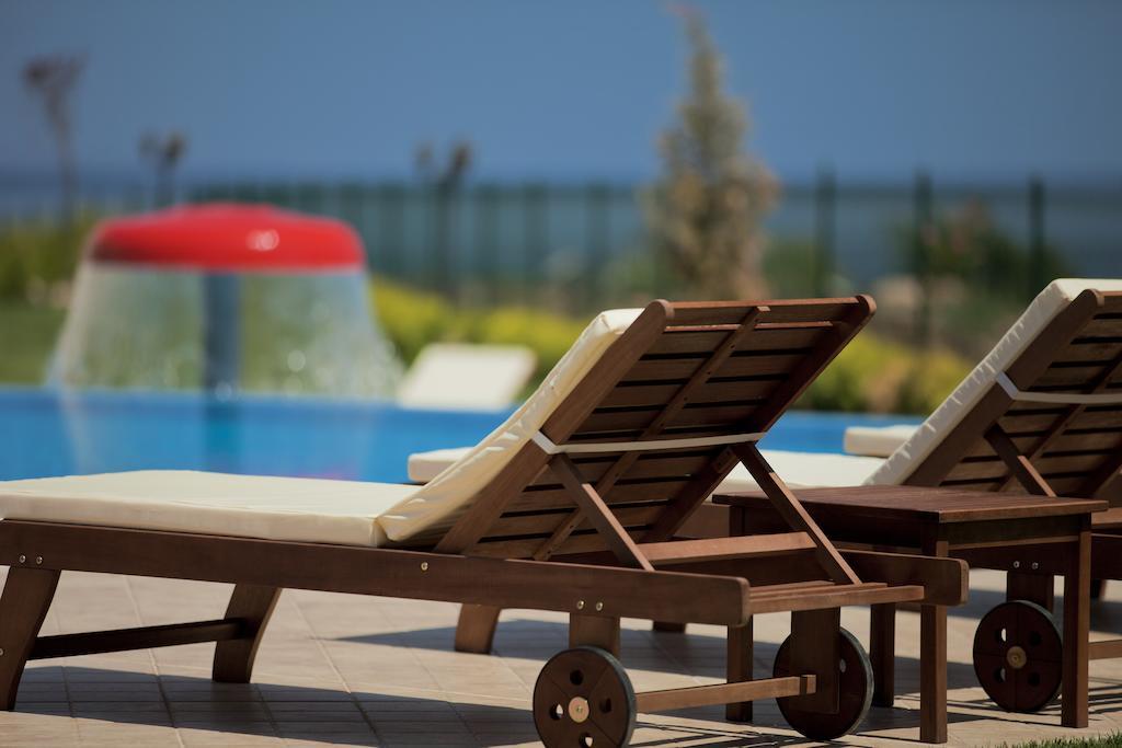 Apartments Atia เชอร์โนโมเรทส์ ภายนอก รูปภาพ