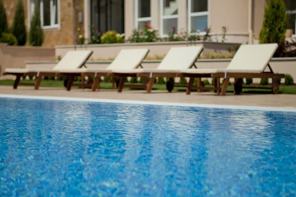 Apartments Atia เชอร์โนโมเรทส์ ภายนอก รูปภาพ