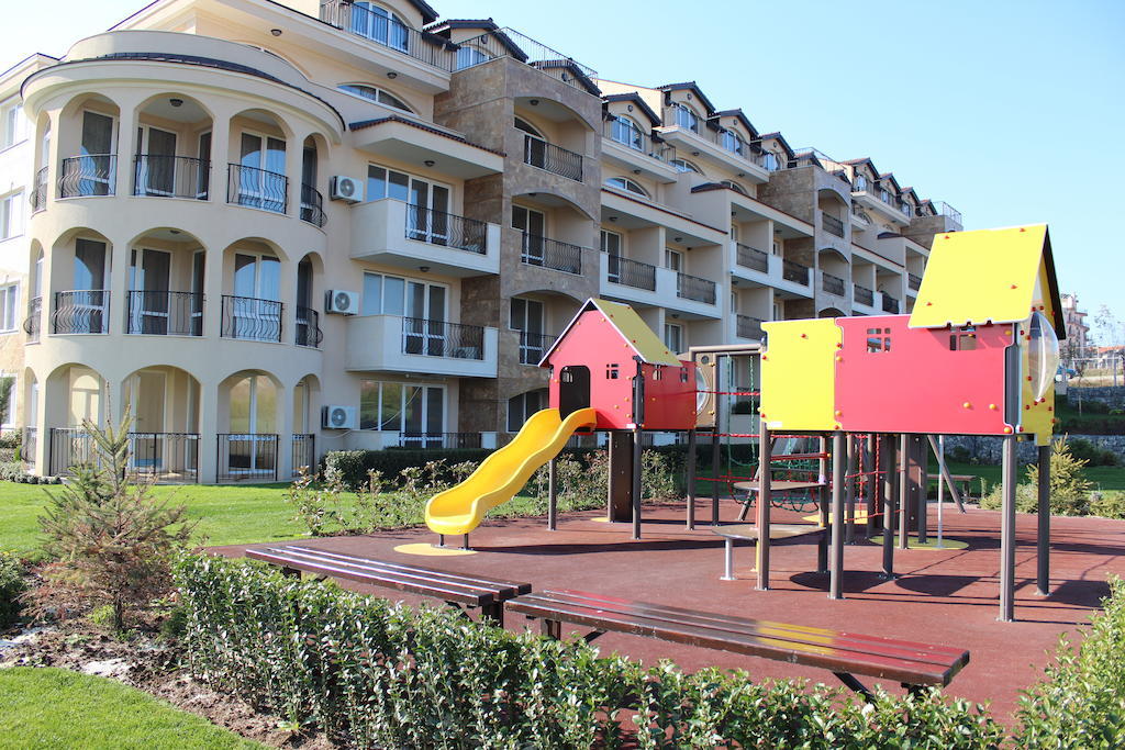 Apartments Atia เชอร์โนโมเรทส์ ภายนอก รูปภาพ