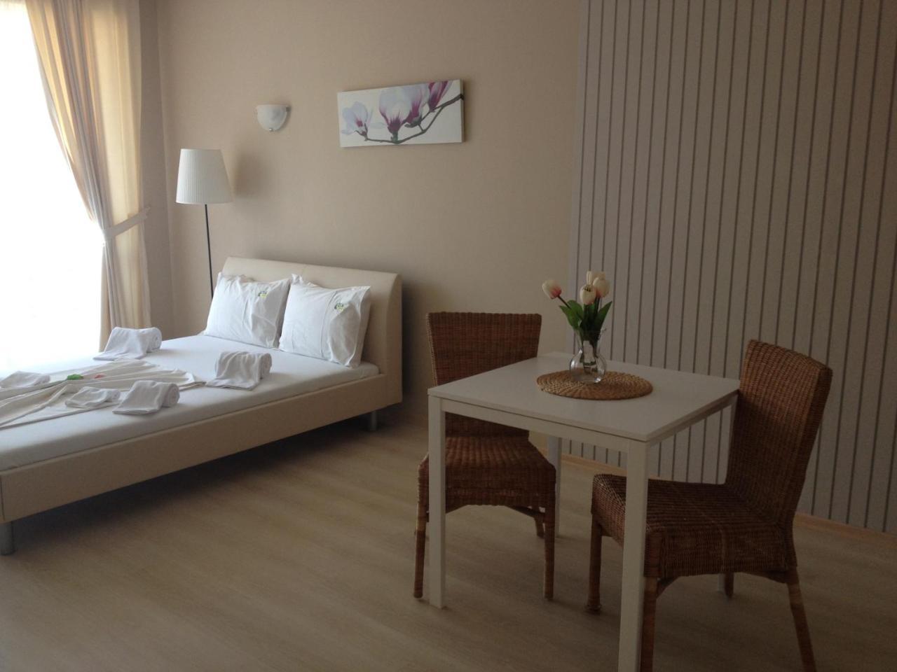 Apartments Atia เชอร์โนโมเรทส์ ภายนอก รูปภาพ